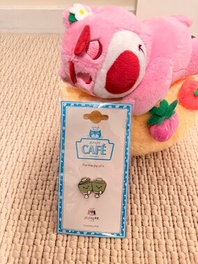 Jellycat Café Shanghai Exclusive Enamel teacup pin